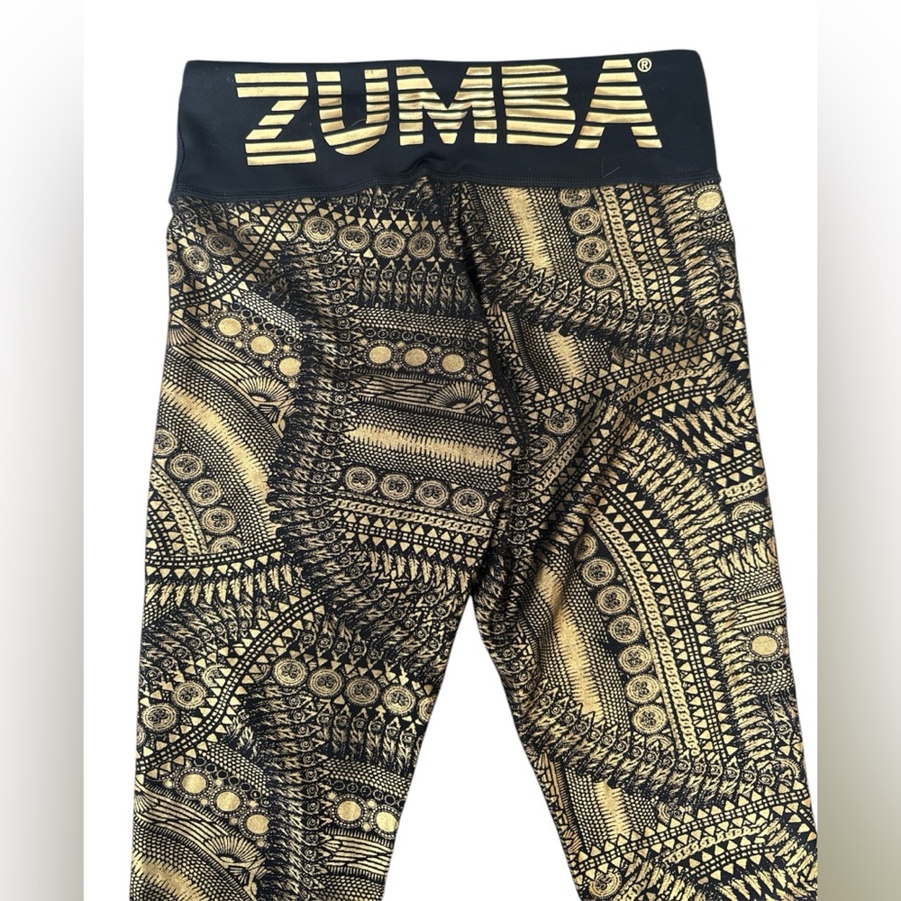 Zumba Capri Gold Patterned Leggings - Picture 5 of 6